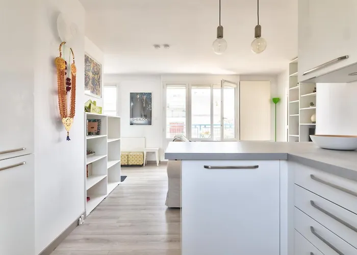 Guestready - Appt Charmant Avec Balcon * Paris