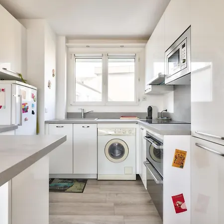 Lägenhet Guestready - Appt Charmant Avec Balcon Paris